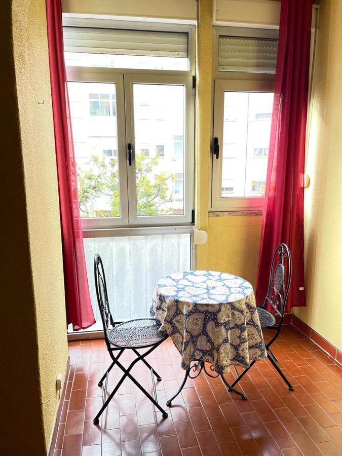 Estudio A 3 Min A Pe Da Praia De Oeiras Paço de Arcos Exteriör bild